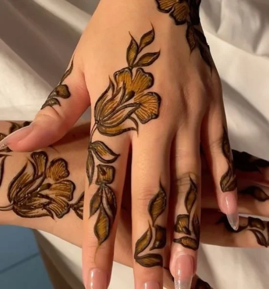 Finger Mehndi Design