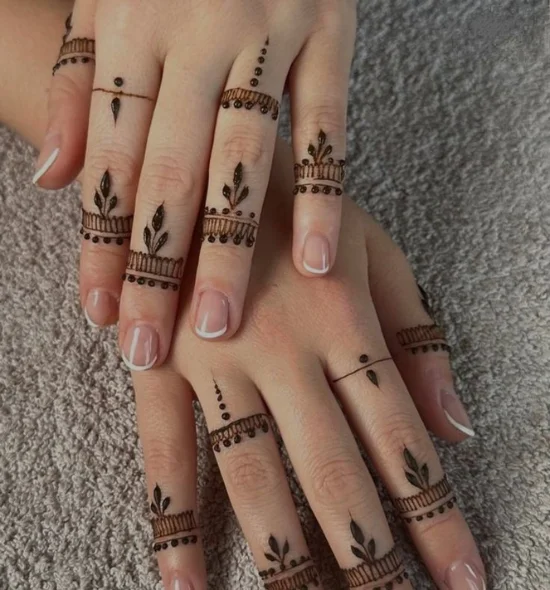 Finger Mehndi Design