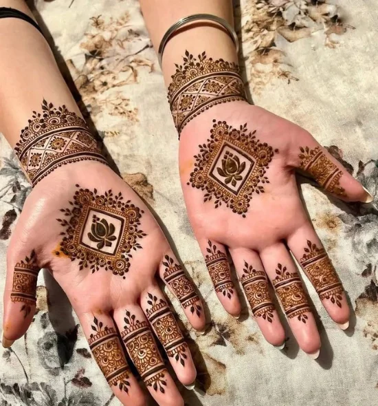 easy simple circle mehndi design