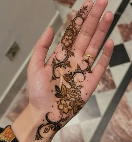 front hand simple mehndi design