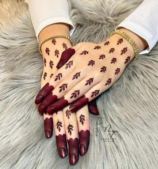 stylish finger mehndi design
