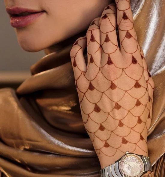 stylish finger mehndi design