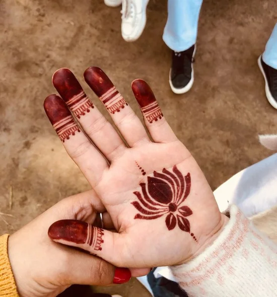mehndi design simple