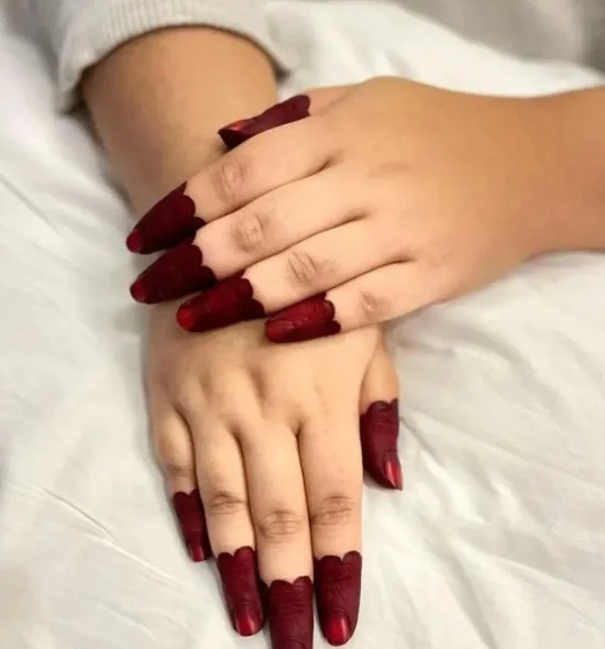 stylish finger mehndi design